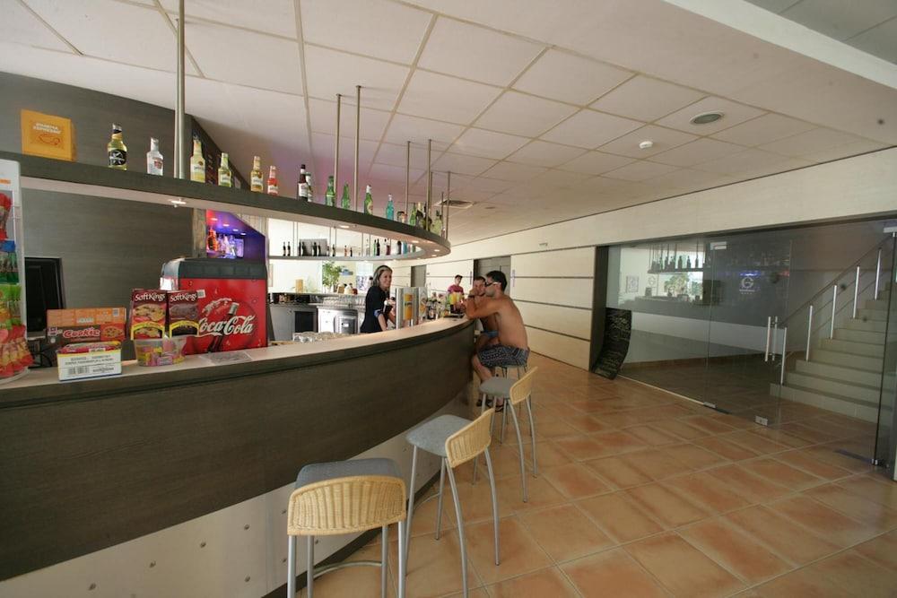 Four Points By Sheraton Sunny - Free Access Hotel