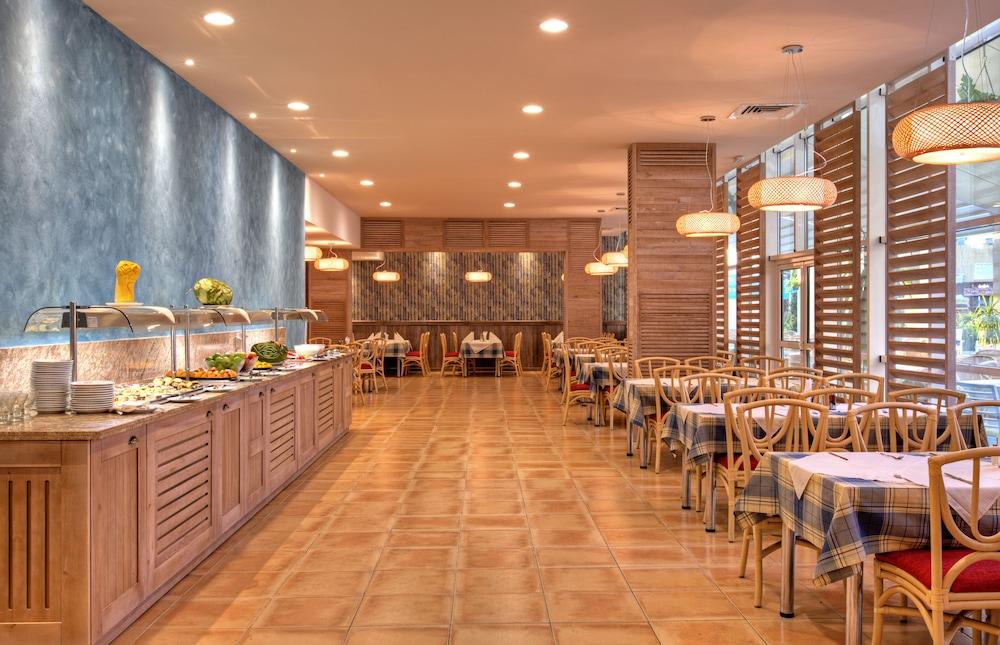 Hotel Four Points By Sheraton Sunny - Free Access 4*