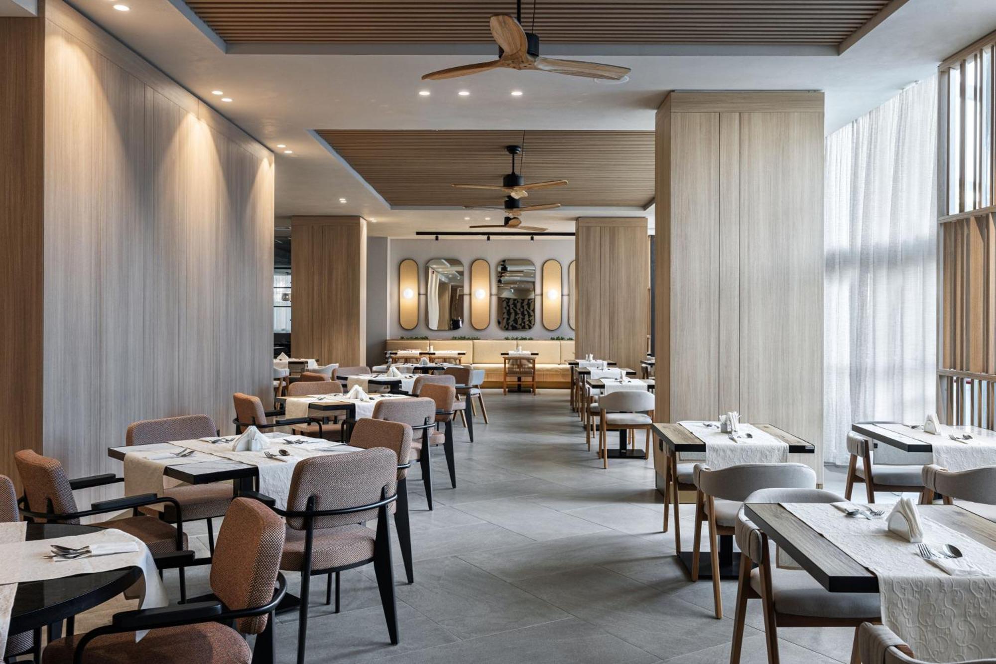 Hotel Four Points By Sheraton Sunny - Free Access