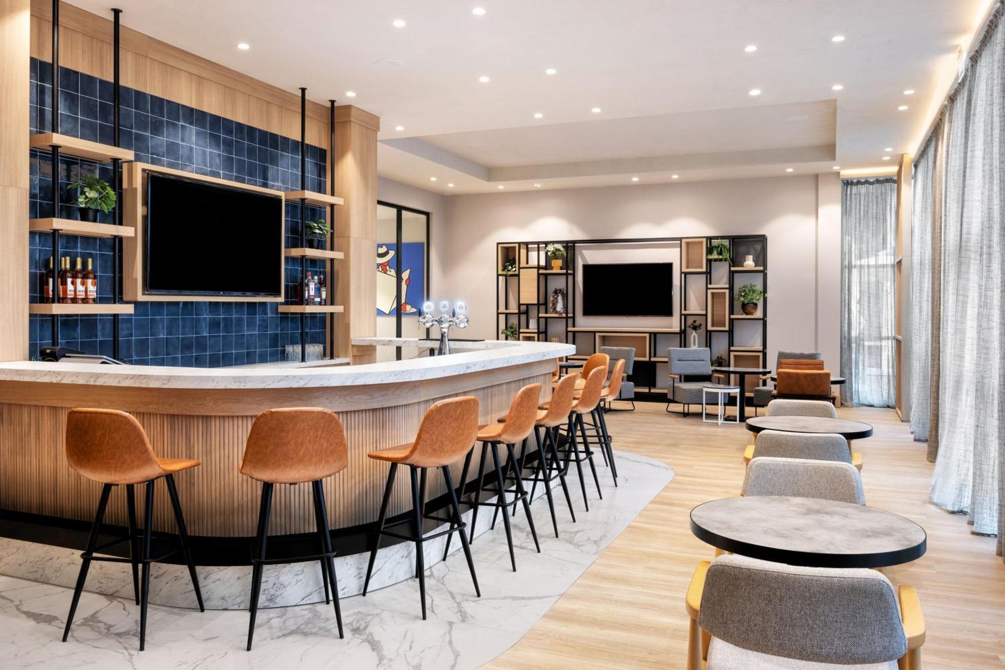 Four Points By Sheraton Sunny - Free Access 4*