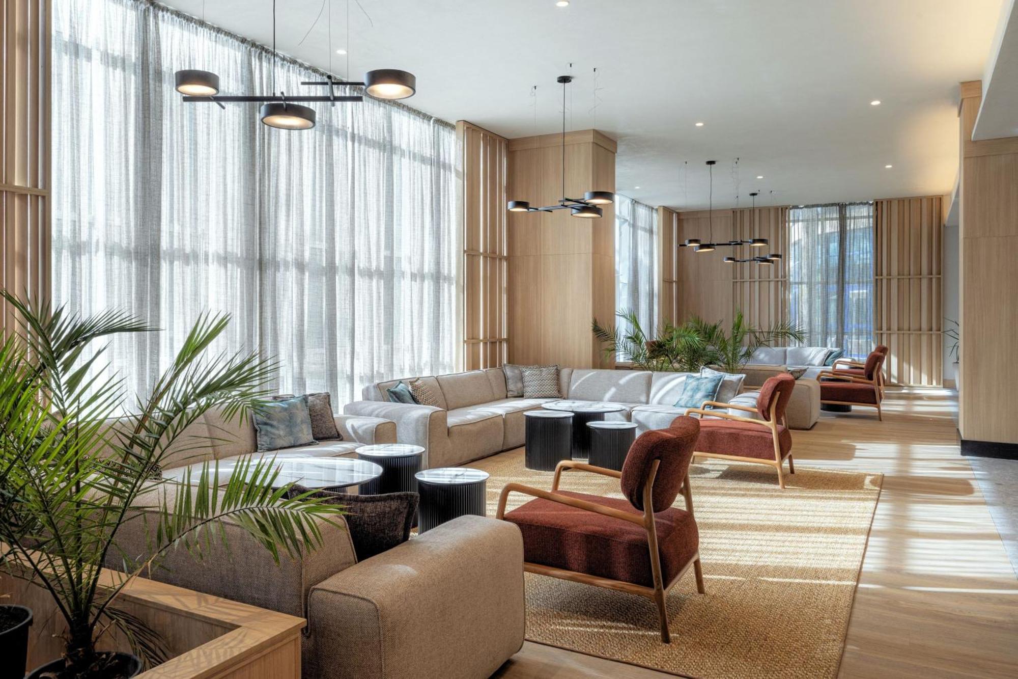 Four Points By Sheraton Sunny - Free Access