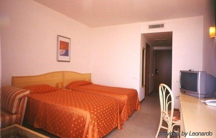 Four Points By Sheraton Sunny מלון
